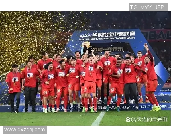 广州足球队的崛起与荣耀揭秘：探寻背后的力量与激情