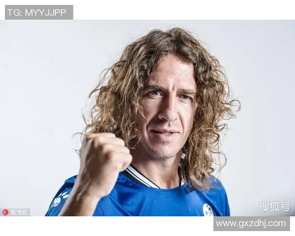 意大利足球明星长发飘逸的魅力与风采探秘
